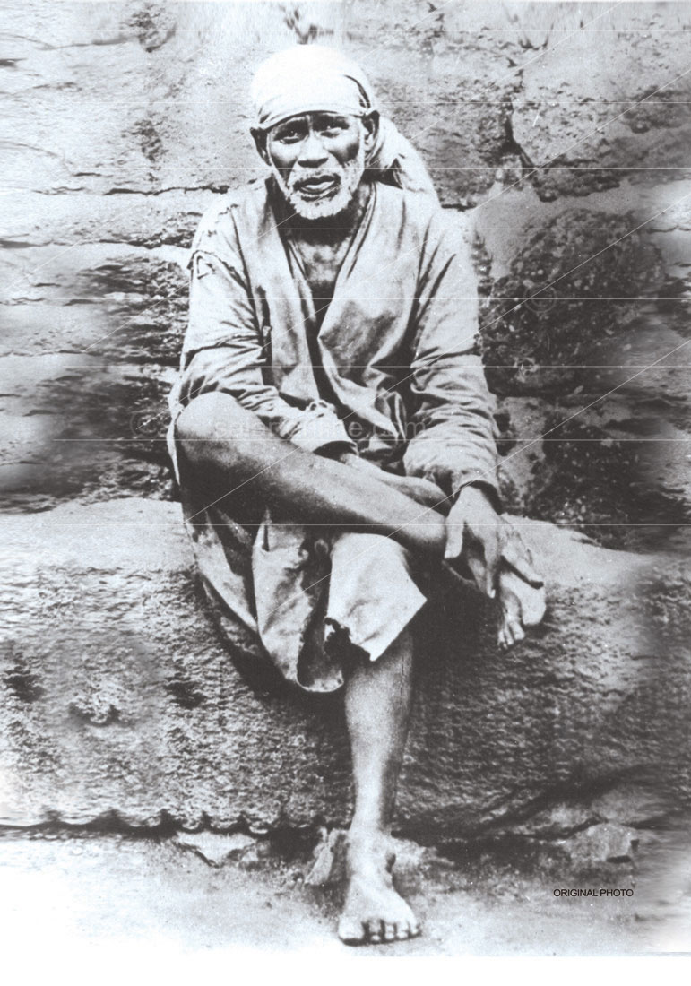 Buy shri sai baba dwarkamai pose marble murti online at Malikek.com - mkst24